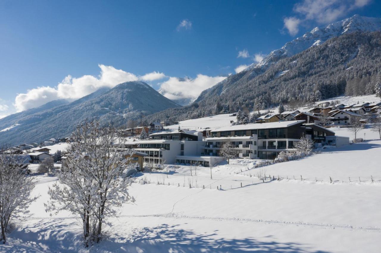 Hotel & Appartements Oberhofer Telfes im Stubai Exterior photo