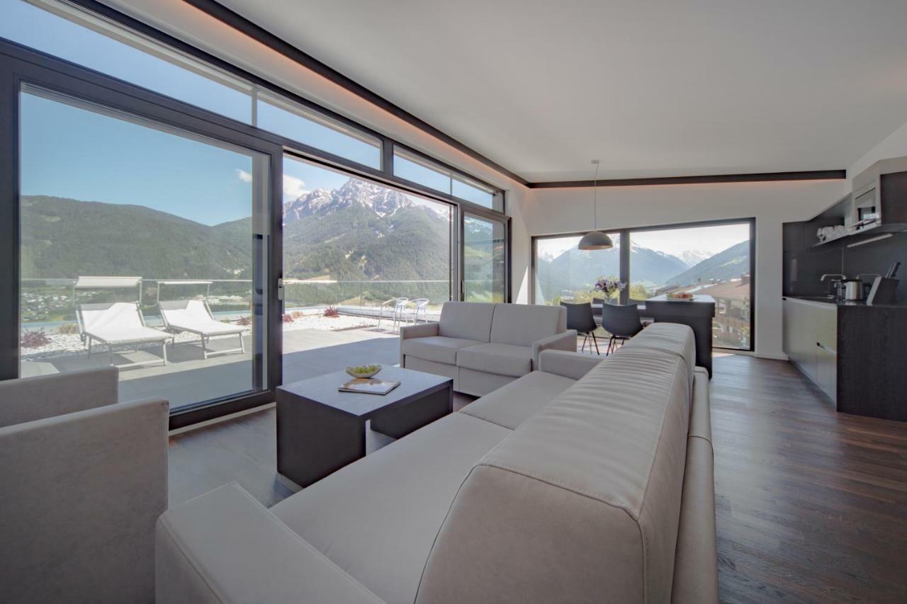 Hotel & Appartements Oberhofer Telfes im Stubai Exterior photo